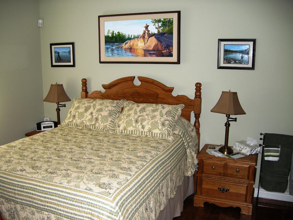 Victoria Harbour Tucked Inn The Harbour B&B חדר תמונה