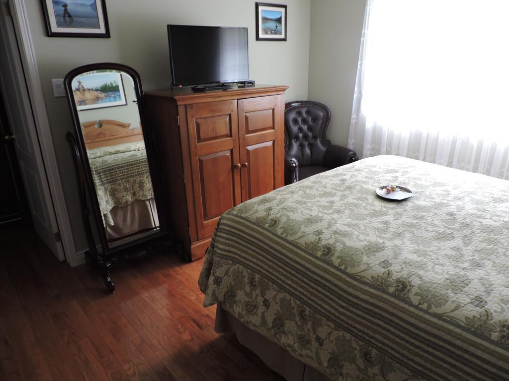 Victoria Harbour Tucked Inn The Harbour B&B מראה חיצוני תמונה